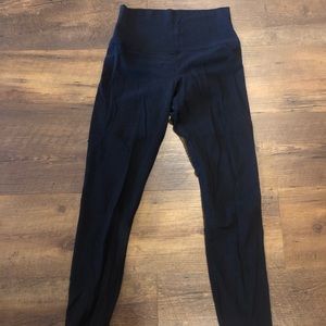 Lululemon aligns 7/8 black size 4